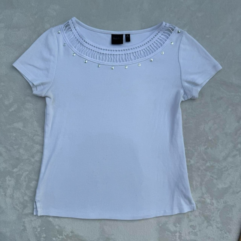 Y2K Basic Cotton White Tee with Silver Metal Embellishments - Picture 2 of 9
